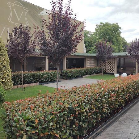 Hotel Viena Satu Mare Exterior photo