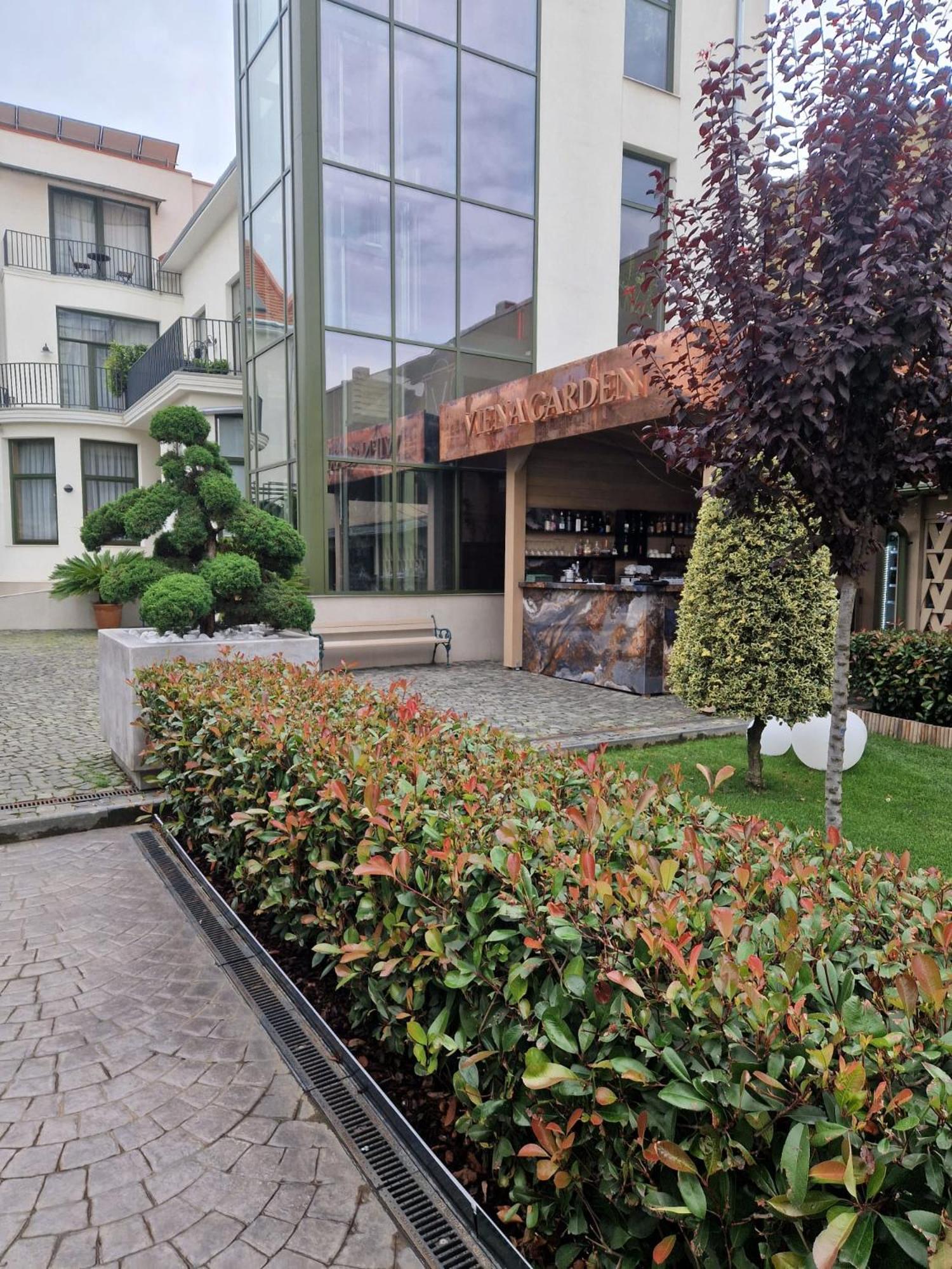 Hotel Viena Satu Mare Exterior photo
